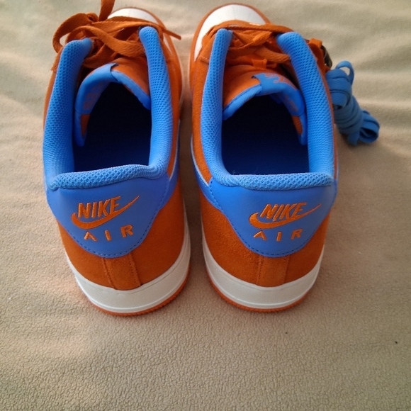 Nike Air Force 1 Low \'07 LV8 Safety Orange University Blue NWOB Size12.5 main image 5